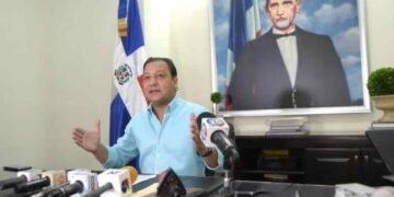 Abel Martínez pide a Gobierno RD desista carnetización haitianos