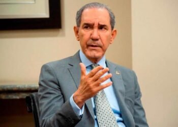 Mescyt asegura que fluyen los pagos a estudiantes becados en el exterior