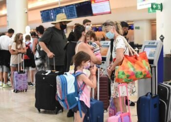 EU disminuye a nivel tres su alerta de viaje hacia RD debido a covid