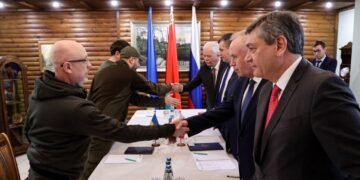 Ucrania y Rusia pactan alto fuego temporal para evacuar a civiles