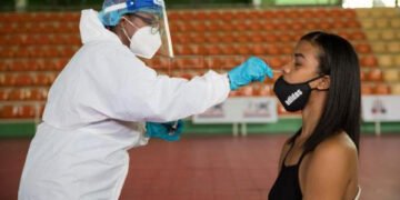 Siguen bajos contagios covid en Dominicana; reportan sólo 16