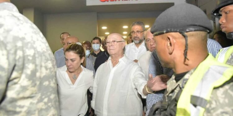 Muere de un infarto doña Rosa, esposa de Hipólito Mejía