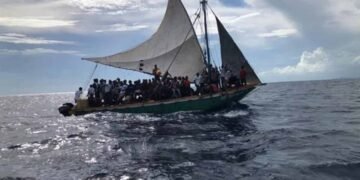 Detienen cerca de 150 haitianos tras desembarcar en los Cayos de Florida