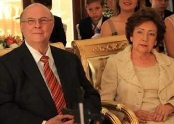 Doña Rosa, esposa de Hipólito Mejía, sufre un infarto