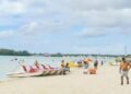 Delincuentes asaltan a personas a bordo de un velero en playa de Boca Chica