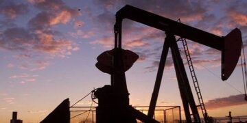 El petróleo de Texas cierra al alza y el barril se ubica en US$123.70