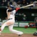 Dominicano Santana consolida lideratos en el béisbol de Japón