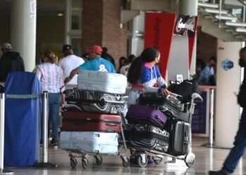 Proponen empleos y ayudas entre facilidades para retorno diáspora