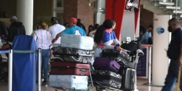 Proponen empleos y ayudas entre facilidades para retorno diáspora