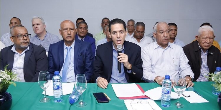 La FP reclama al Gobierno dejar sin efecto alza a la tarifa eléctrica