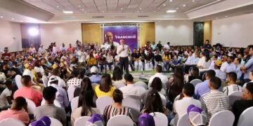 Domínguez Brito asegura empleos dignos para jóvenes es su meta