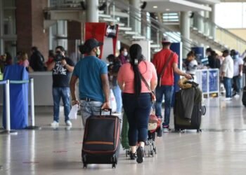 Entre enero y marzo de 2022 se movilizaron más pasajeros aéreos que en igual periodo de 2021