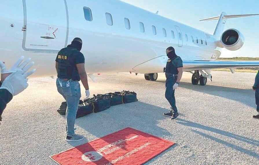 «Pasajeros» de avión que iba a Toronto cargado de droga sirvieron de fachada
