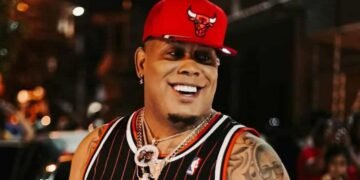 Tirotean vehículo de cantante urbano Bulin 47