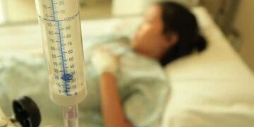 OMS dice no encuentran relación entre hepatitis infantil y alimentos o vacuna