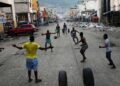 Autoridades dominicanas en Haití llaman a sus nacionales a ser prudentes en el vecino país
