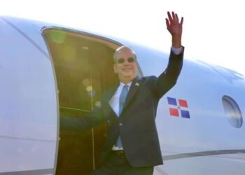 Presidente Abinader sale a Washington para reunirse con la vicepresidenta Kamala Harris y con Nancy Pelosi