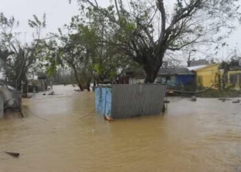Fiona sube a categoría tres; lluvias continuarán sobre el país durante próximas 24 a 36 horas