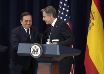 España promete en EE.UU. su apoyo «total» a Ucrania el tiempo que haga falta