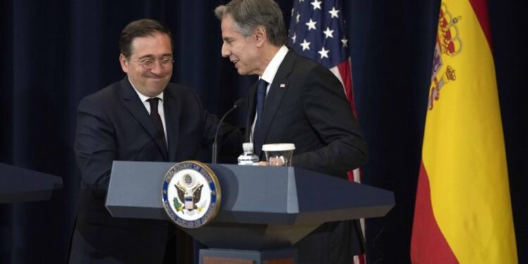 España promete en EE.UU. su apoyo «total» a Ucrania el tiempo que haga falta
