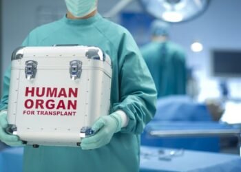 Mitad de pacientes trasplantados pueden llegar a abandonar tratamiento
