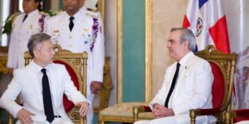 Embajadores de China y El Salvador entregan cartas credenciales al presidente Abinader
