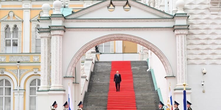 Putin dice Rusia frenó una guerra civil al sofocar el motín de Wagner