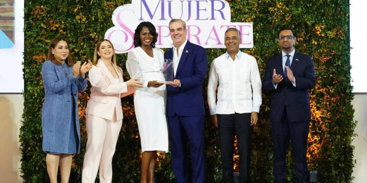 Gobierno dice programa Supérate alcanza a 5 millones de personas