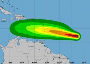Bret se fortalece en su trayecto a las Antillas Menores