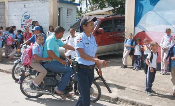 La violencia en las escuelas como reflejo del deterioro de la sociedad dominicana