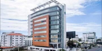 Auditoría de Contraloría confirma arrendamiento edificio Industria y Comercio fue irregular