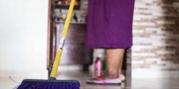 Declaran inconstitucional resolución que regulariza el trabajo doméstico
