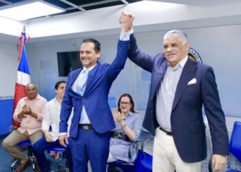 Senador Iván Silva, de La Romana, abandona PRM y regresa al PRD