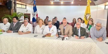 Miembros Colegio Médico hacen paro en hospitales y clínicas RD