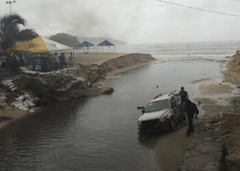 MEXICO: Huracán Beatriz dejó un muerto e inundaciones en estados