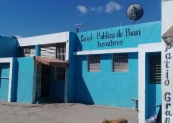 Se escapan dos presos de cárcel pública de Baní