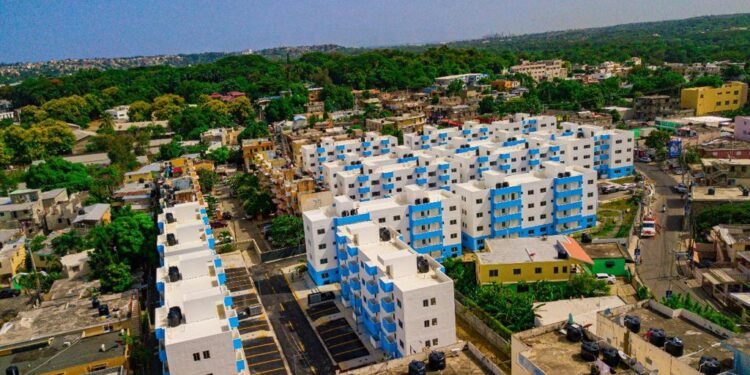 Inauguran 200 apartamentos y una subestación eléctrica en SDO