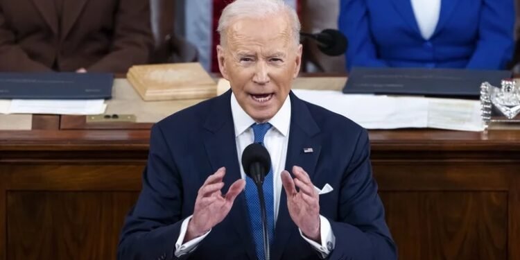 Biden solicita a Congreso $40,000 millones en ayuda para Ucrania