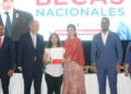 Vice Peña encabeza entrega de 8 mil becas a jóvenes dominicanos