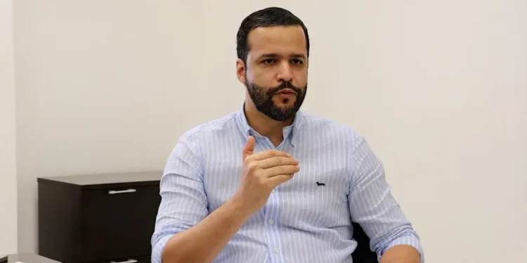 Fuerza del Pueblo inscribe a Rafael Paz como candidato a diputado por la Circunscripción 1 del DN