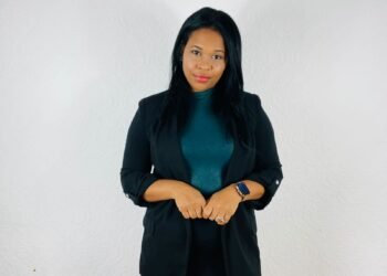 Escritora cristiana Elisabeth Solano lanza libro: «El divorcio no me descalificó, me reposicionó»