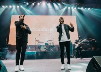 Grupo Grace se presenta ante miles de personas en Luna Park, Argentina
