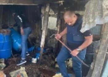 Desmantelan fábrica de alcohol adulterado en La Romana