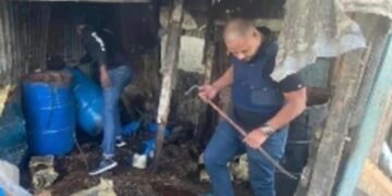 Desmantelan fábrica de alcohol adulterado en La Romana