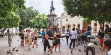 Llega hoy el turista que marcará los 10 millones de visitantes en el 2023
