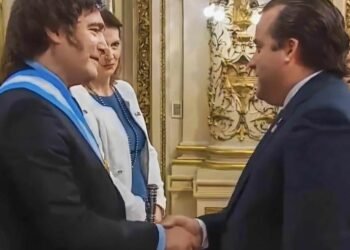 José Paliza asiste a juramentación de Javier Milei en Argentina