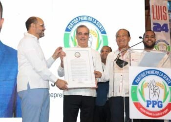 Partido de Antonio Marte proclama a Abinader como su candidato presidencial