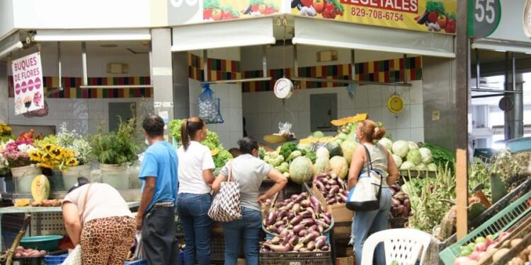 El salario promedio solo cubre el 48.35 % de la canasta básica nacional