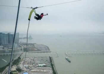 Turista fallece tras lanzarse desde el segundo salto de puenting más alto del mundo