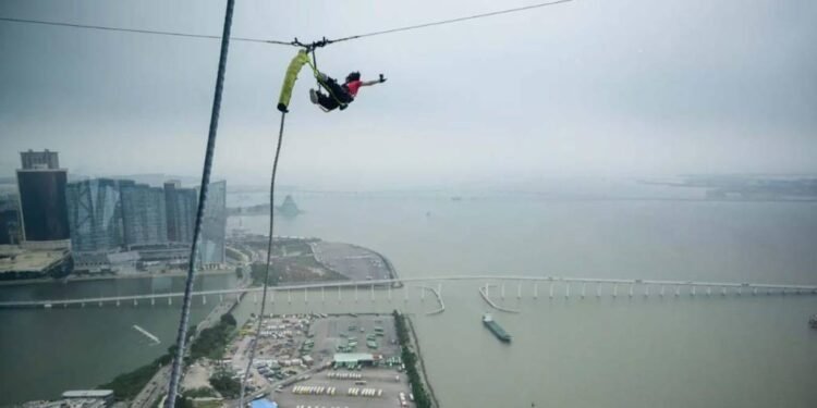 Turista fallece tras lanzarse desde el segundo salto de puenting más alto del mundo